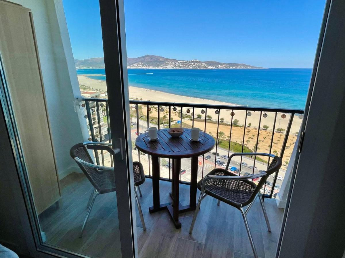 אמפוריבראבה Apartamento Vistas Al Mar Aire Acondicionado Wifi מראה חיצוני תמונה