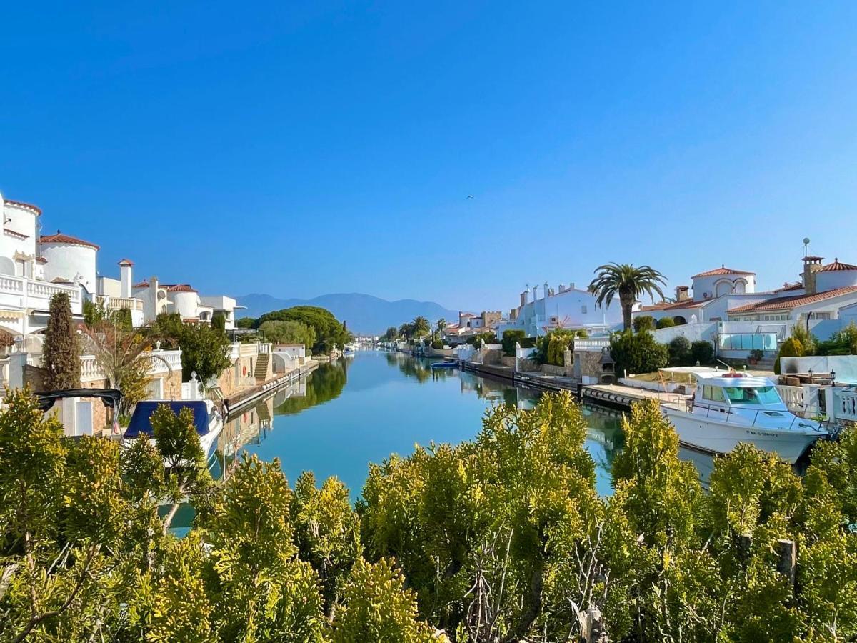 אמפוריבראבה Apartamento Vistas Al Mar Aire Acondicionado Wifi מראה חיצוני תמונה