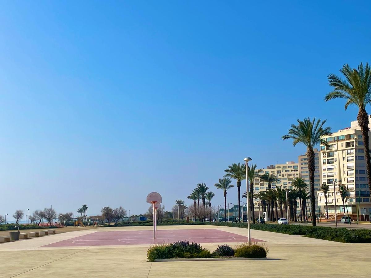 אמפוריבראבה Apartamento Vistas Al Mar Aire Acondicionado Wifi מראה חיצוני תמונה
